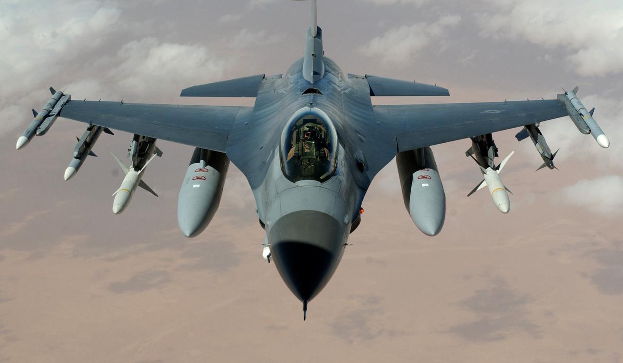 Lockheed Martin/General Dynamics F-16 Fighting Falcon/Sufa